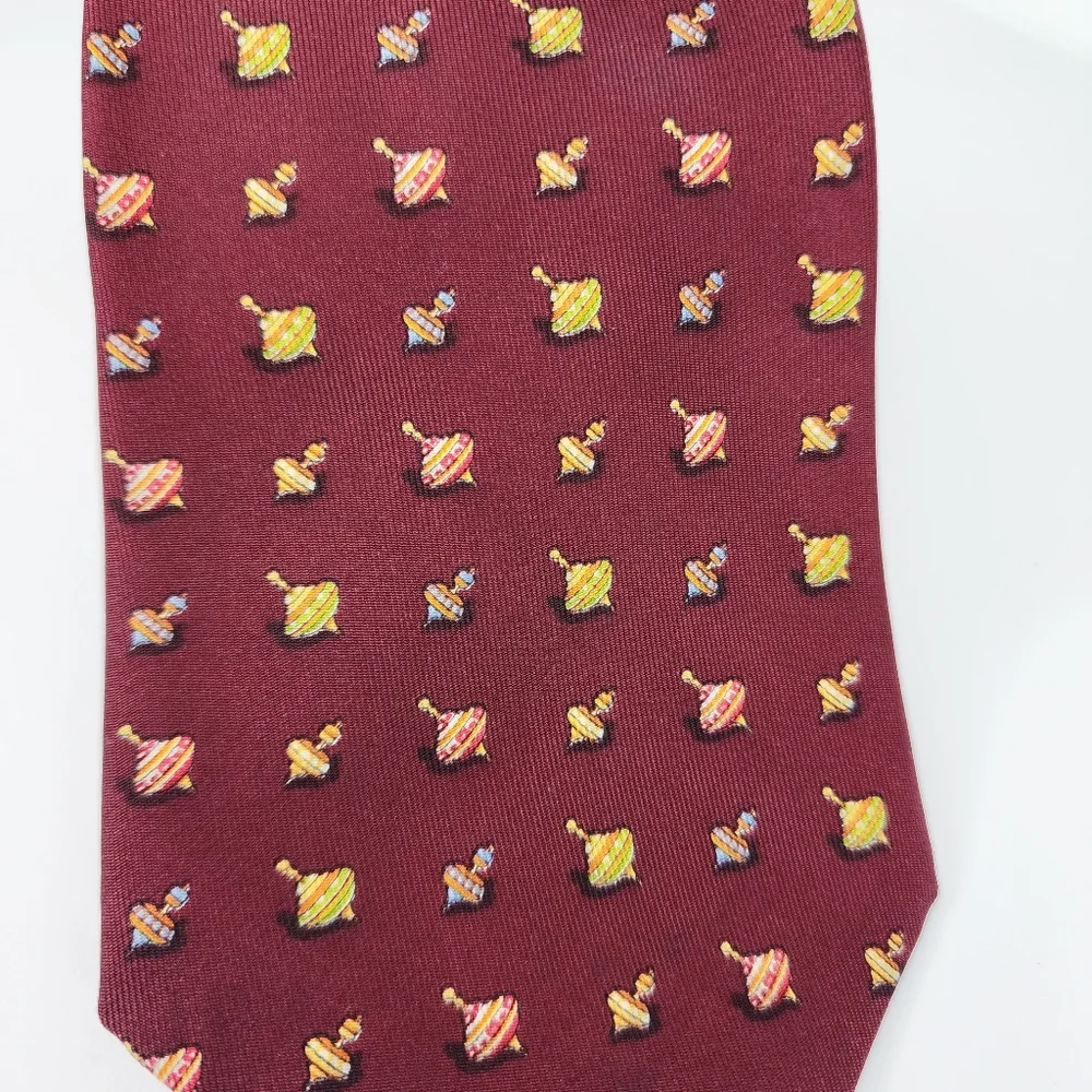 SALVATORE FERRAGAMO Red Tops Silk Tie.